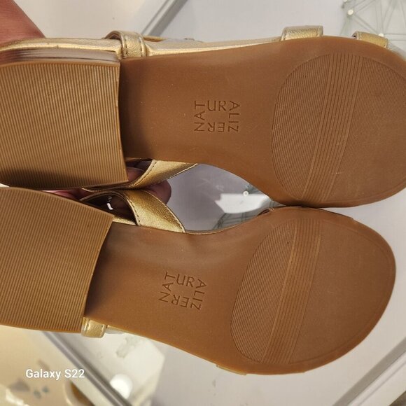 Naturalizer "Hilma" dark gold Sandals. NIB. Size 7.5 Wide - Picture 7 of 11